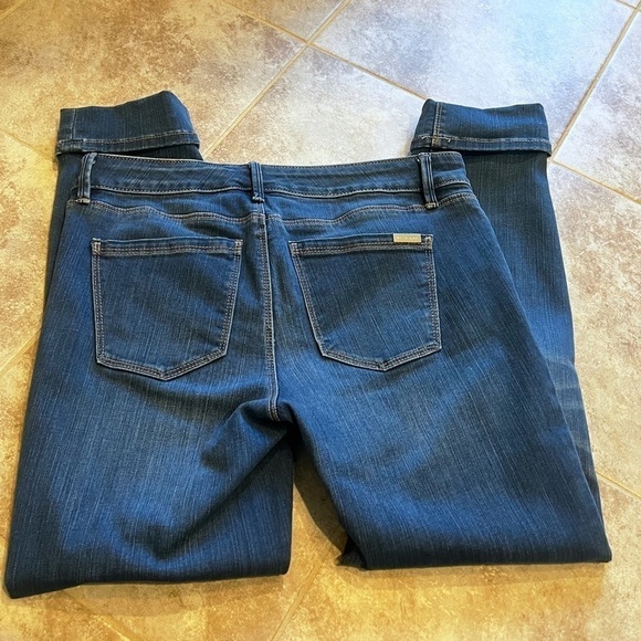 WHBM Slim Crop Mid Rise Cuffed Skinny Jeans Medium Wash Size 2 Denim Blue - Picture 4 of 11